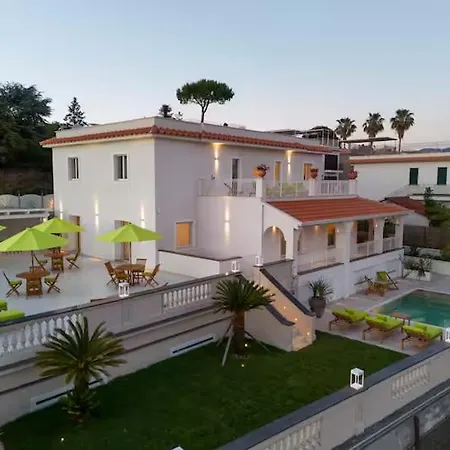Luxury Authentic Italian Pool & Terrace 别墅 马萨鲁布朗斯