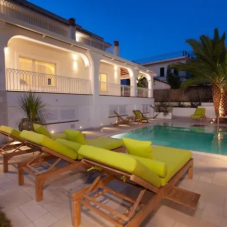 Luxury Authentic Italian Pool & Terrace * Massa Lubrense